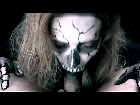 ❤️ Demon famke sûgje hoanne mei har swarte mûle en slikken cum. ❤️❌ Porno vk by porno fy.pornoxlxx.ru ❌️❤